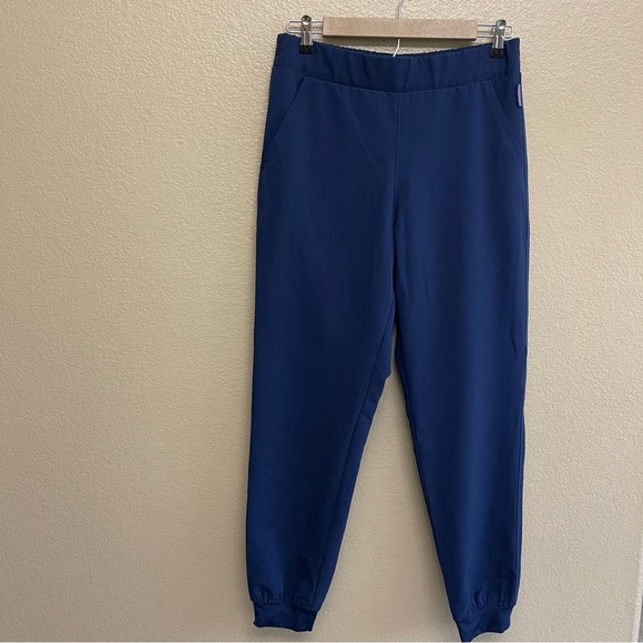 ๐ MOVEMENT Flat Front Scrub Pant Jogger Womens S Navy Blue NWOT - Picture 3 of 13